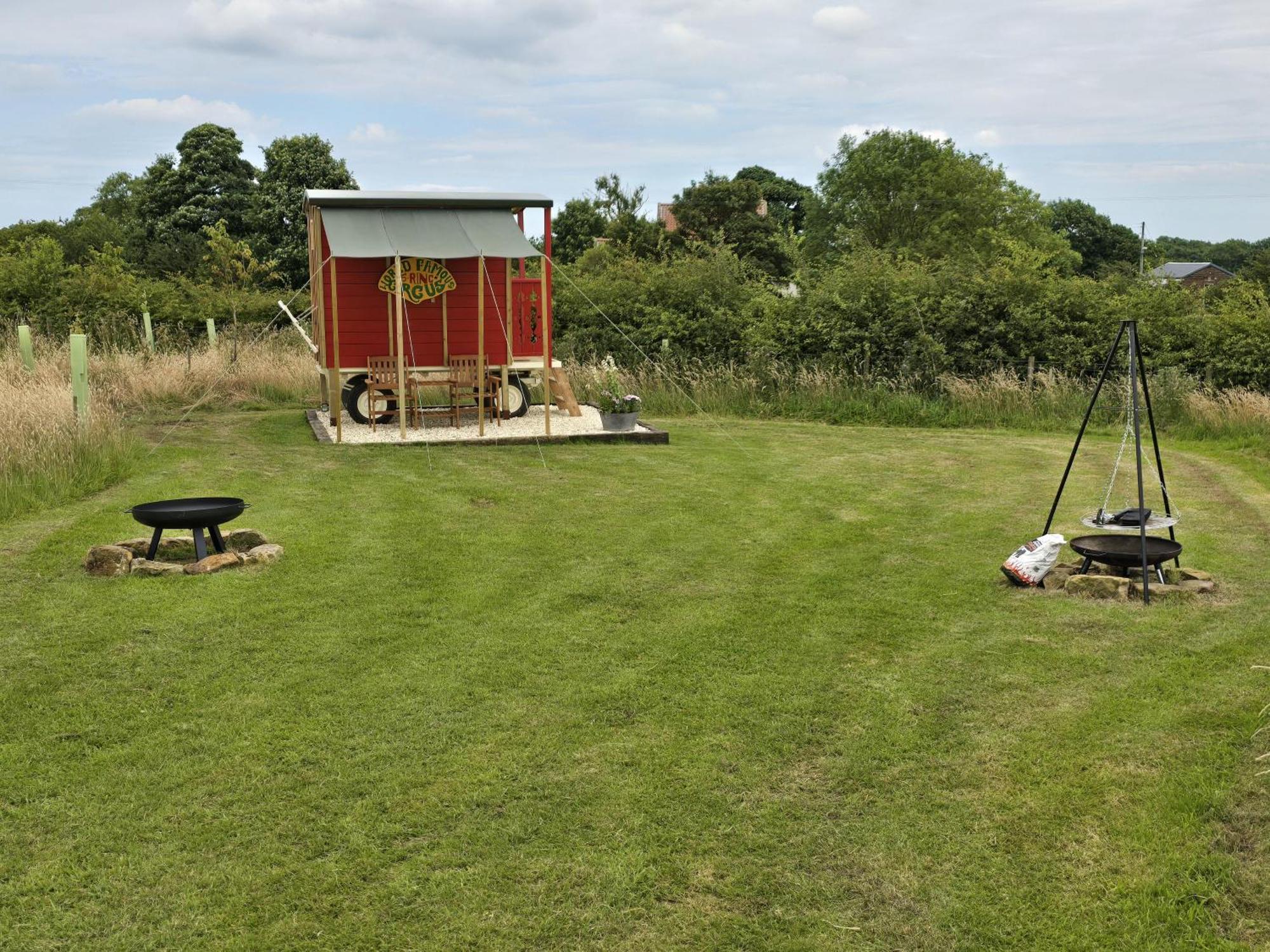 Restored Circus Wagon Saltburn-by-the-Sea Exterior photo