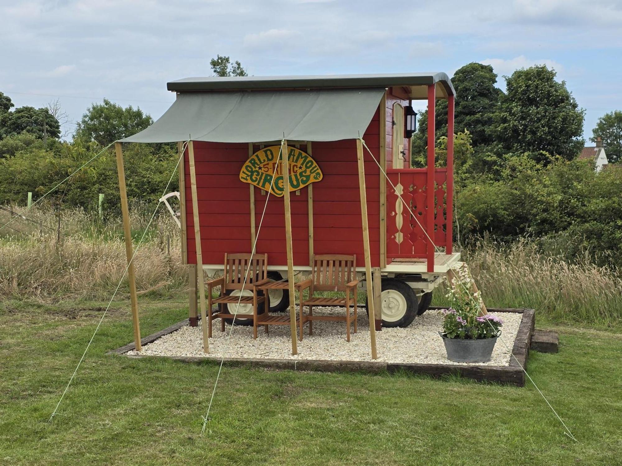 Restored Circus Wagon Saltburn-by-the-Sea Exterior photo